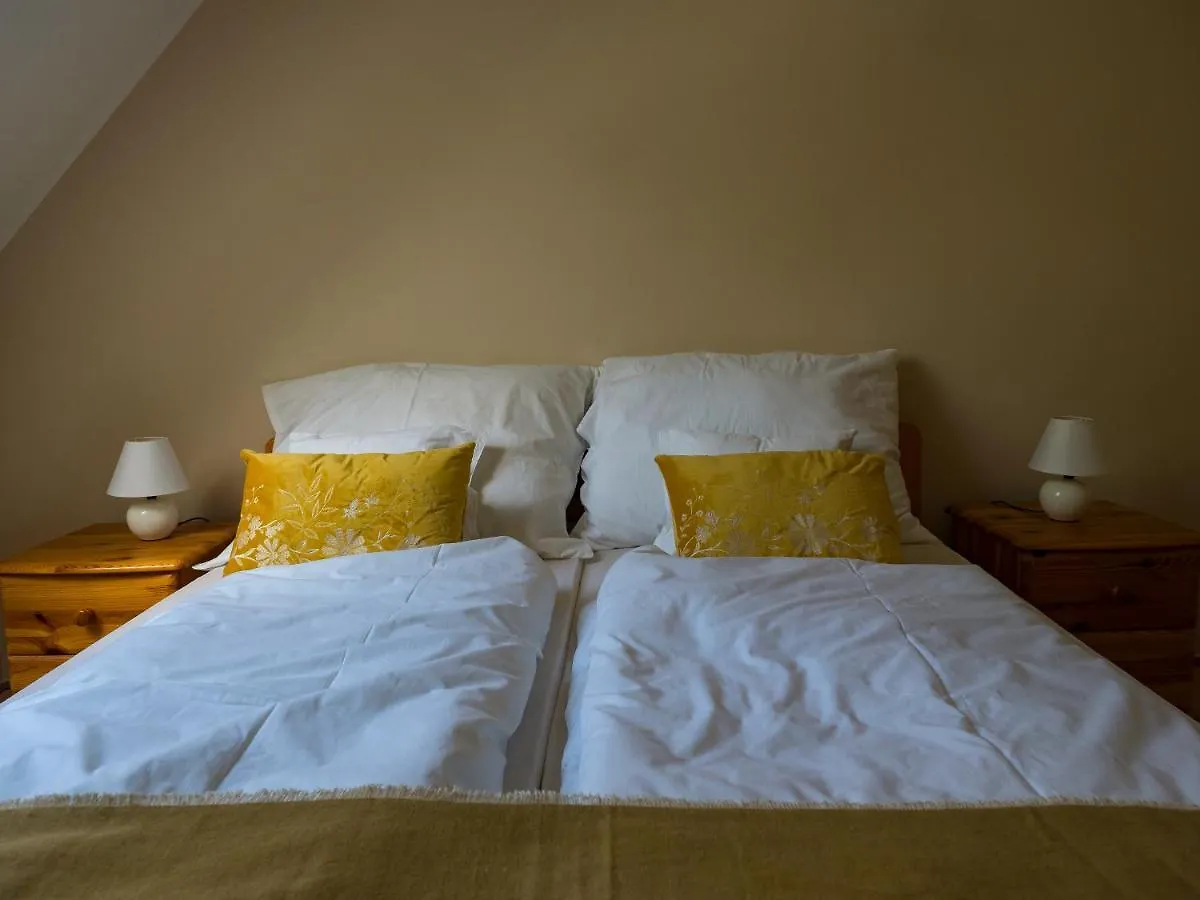 에게르 Iringo Apartman 아파트