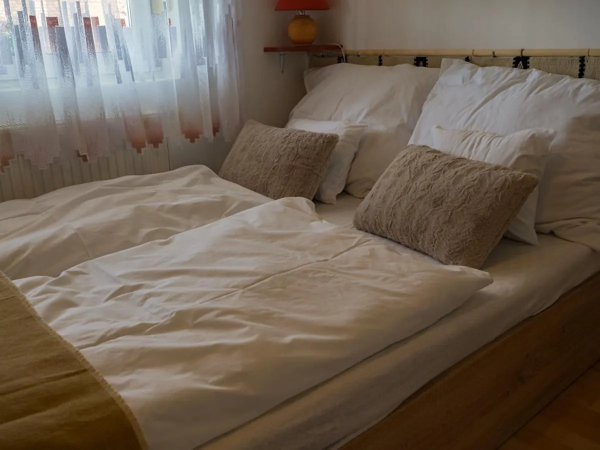 에게르 Iringo Apartman 아파트